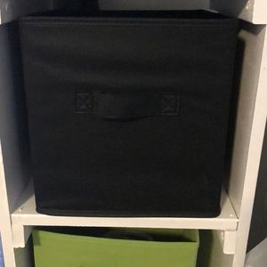 2 Black and 4 Green Cube bins with Handles